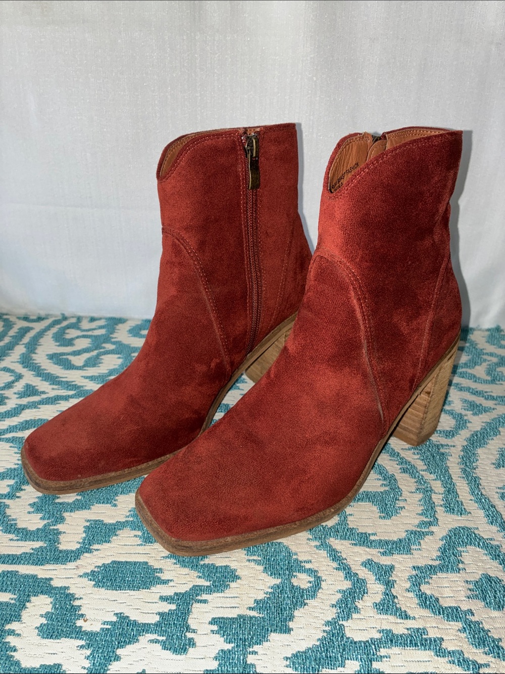 Women's Suede Ankle Boots in Rust Red Beast Fashion Sz 7